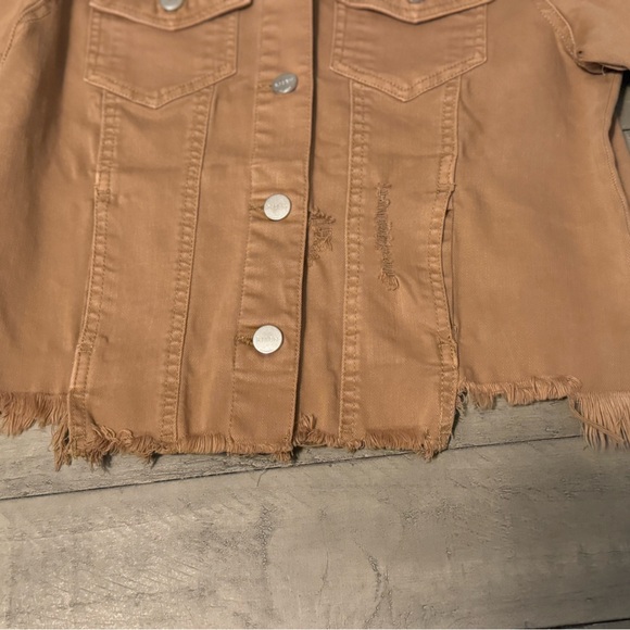 NWT- Risen Crop Distressed Denim Jacket, Sz. Medium - Picture 4 of 4